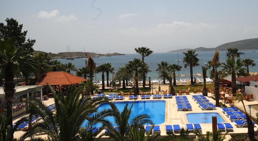 Nagi Beach Hotel